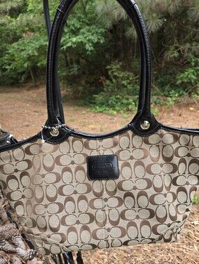 Coach Signature Canvas Tote Bag in Khaki/Chocolate/Black. Used Gread Condition.